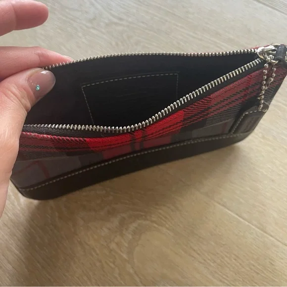 Coach Vintage Tartan Hampton Plaid Wool & Leather Pouch - Picture 3 of 4